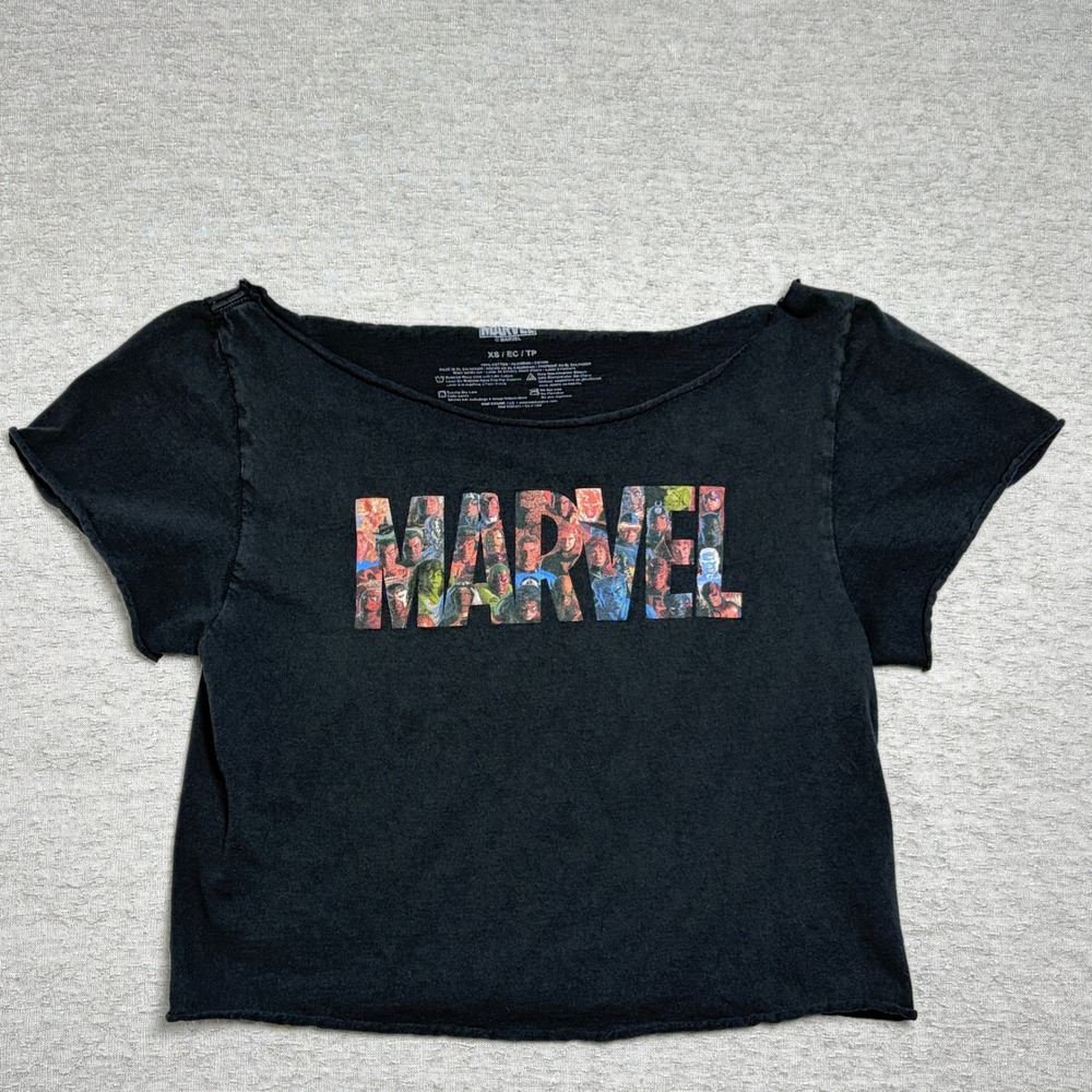 Marvel Women Crop Top XS Black Graphic Logo Avengers Short Sleeve Raw Neck